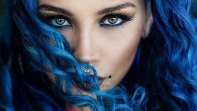 Blue Hair Green Eyes Makeup