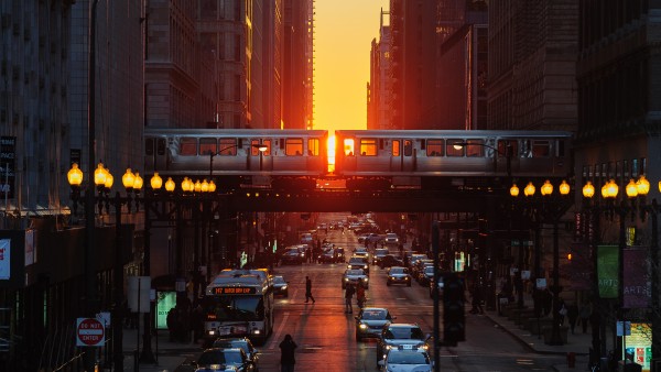 Chicago Streets Cars Train Sun Wallpaper