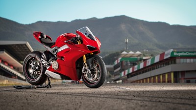 Red Ducati Panigale V4 S HD Wallpaper