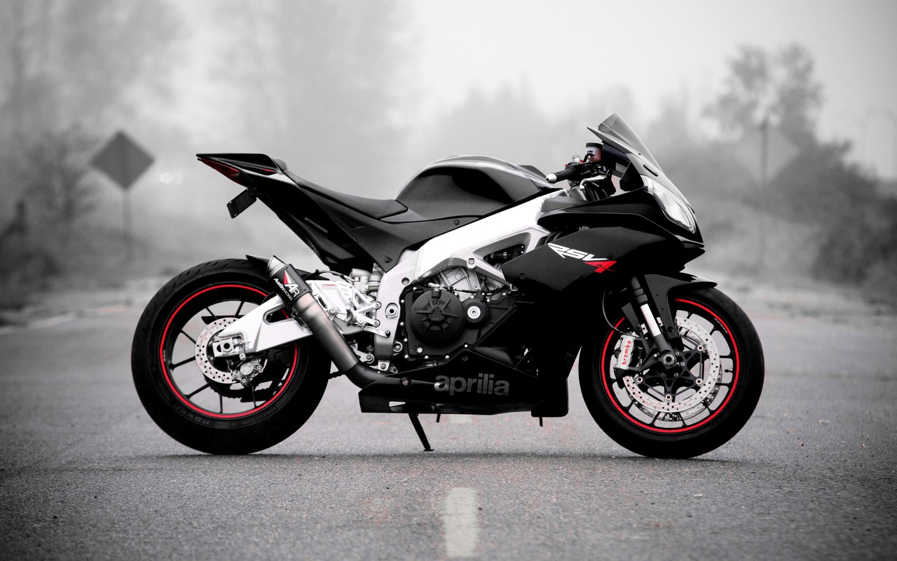 Download Aprilia Rsv4 Red Black Wallpaper in 1280x800 Resolution