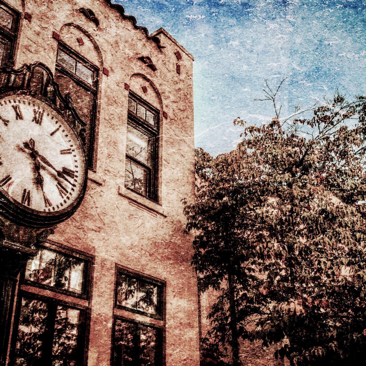 Download Vintage Time Clock Scene Wallpaper in 1280x1280 Resolution