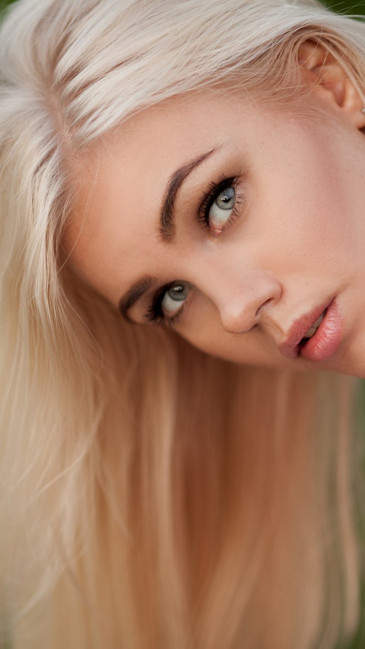 Lush Natural Blonde Hair Landscape for Your Screen Lush Natural Blonde Hair Landscape for Your Screen