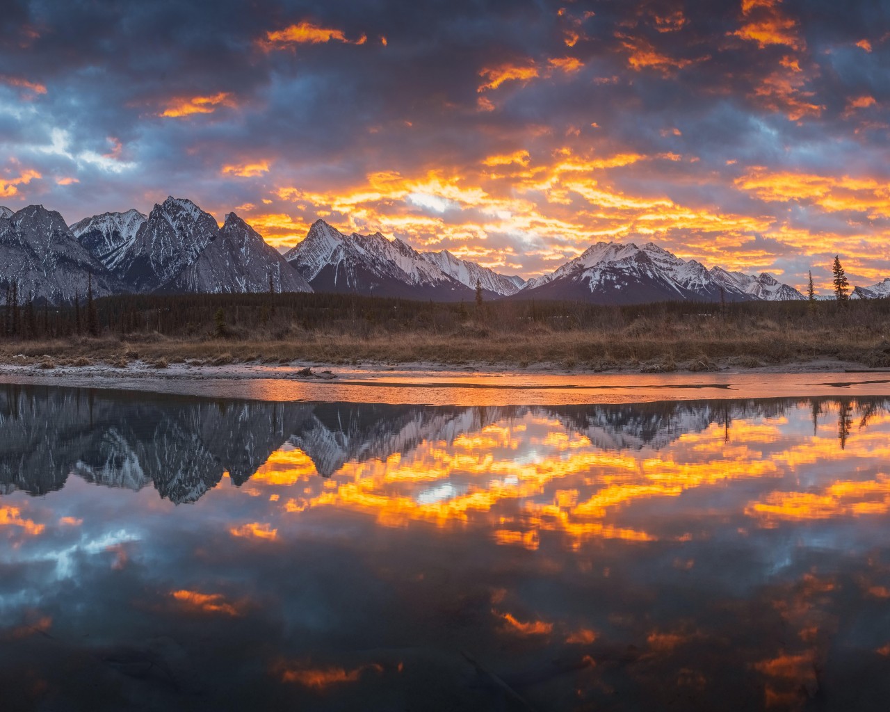 Download Sunrise Alberta Canada Lake Mountains Wallpaper in 1280x1024 Resolution