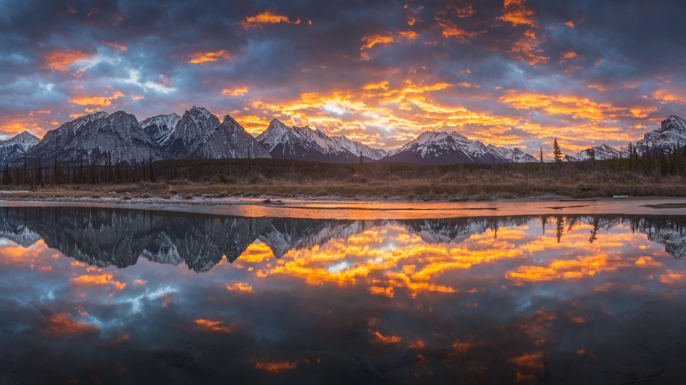 Download Sunrise Alberta Canada Lake Mountains Wallpaper in 1366x768 Resolution