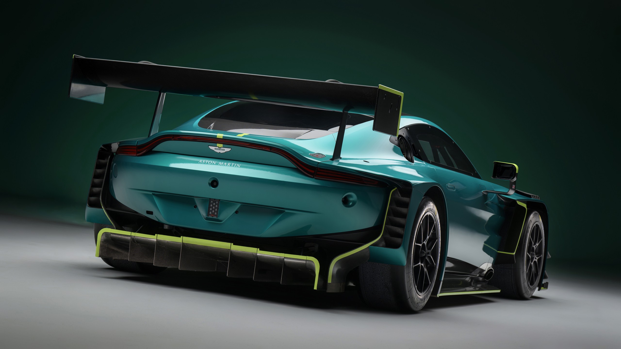 Download Aston Martin Vantage GT3 Rear Wallpaper in 2560x1440 Resolution